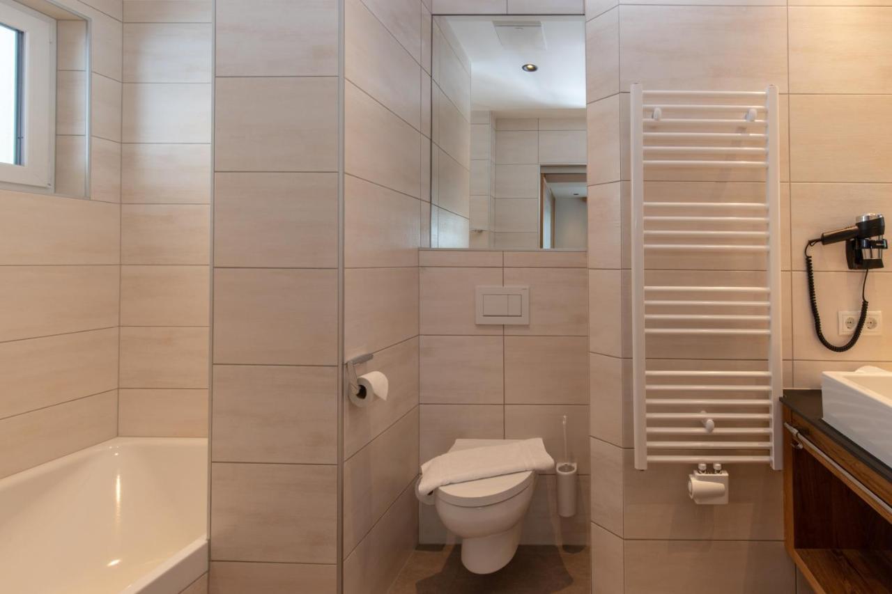 Hotel Neder Ischgl Bagian luar foto