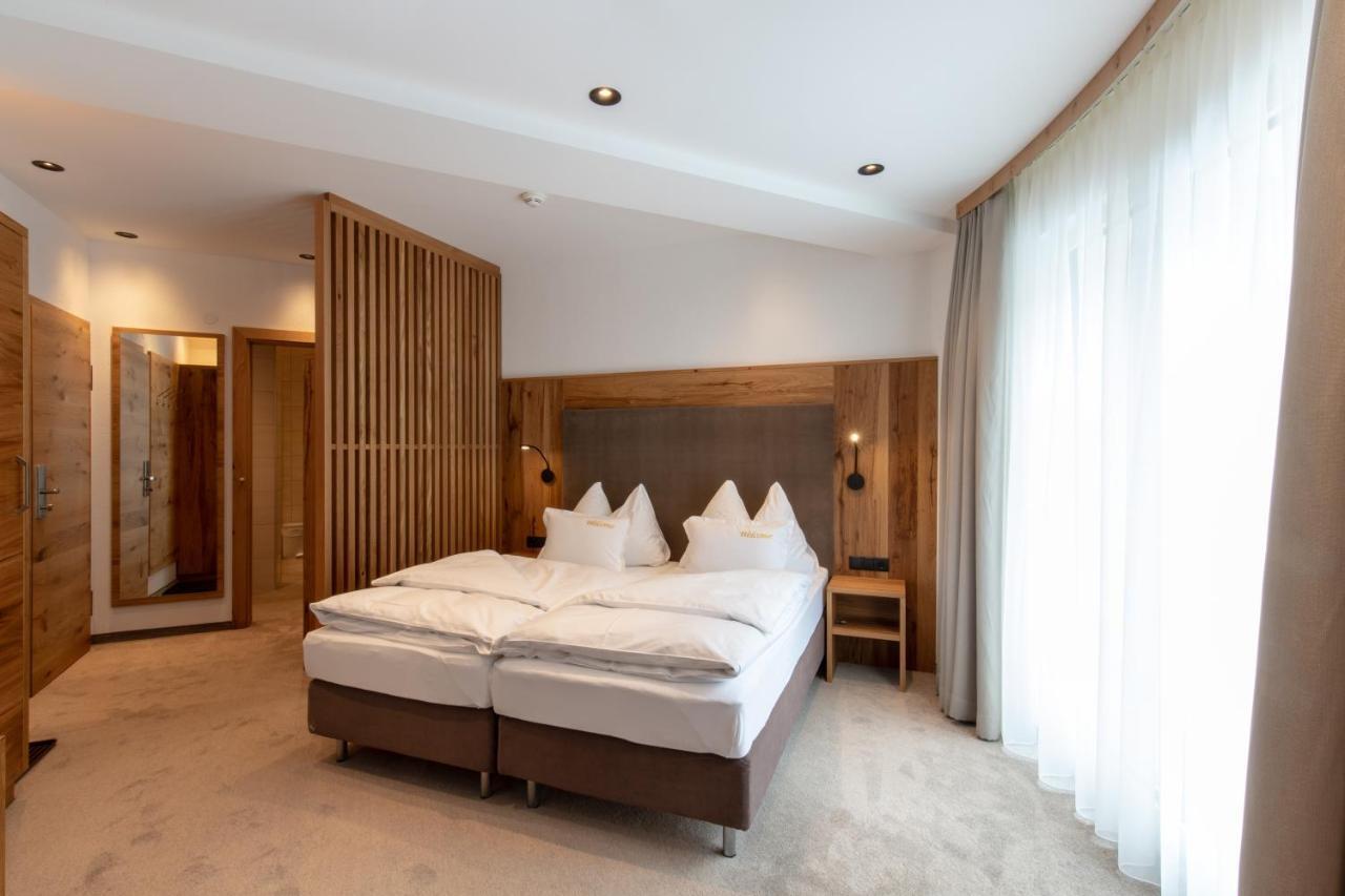 Hotel Neder Ischgl Bagian luar foto
